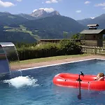 Nawu & Restaurant 4* Hermagor-Pressegger See
