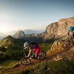 Nawu & Restaurant Hotel Hermagor-Pressegger See
