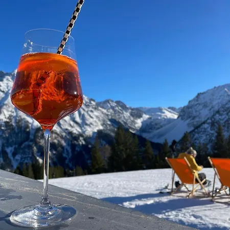 Nawu & Restaurant Hotel Hermagor-Pressegger See