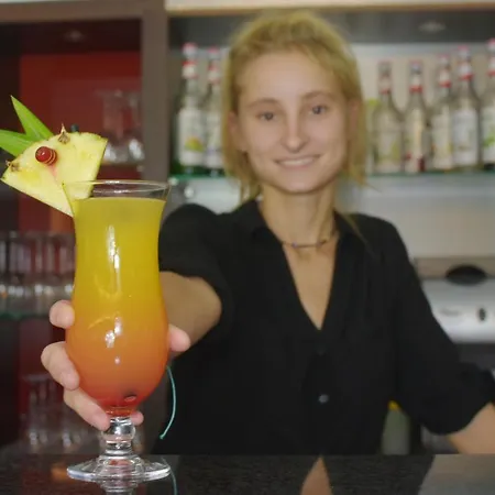 Nawu Apartments & Restaurant 4*