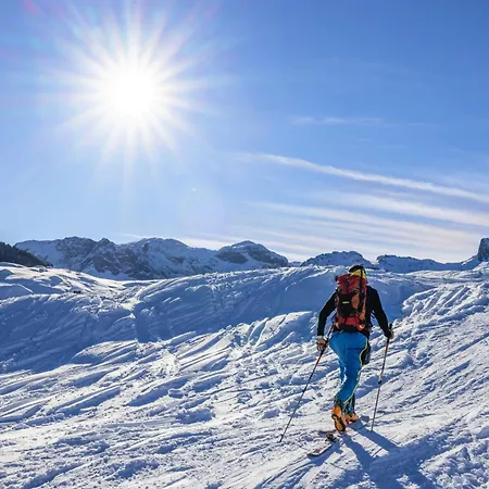 Ξενοδοχείο Nawu Apartments & Restaurant 4*