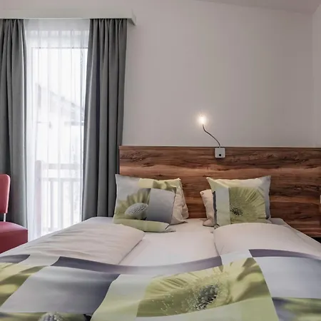 Nawu Apartments 4*