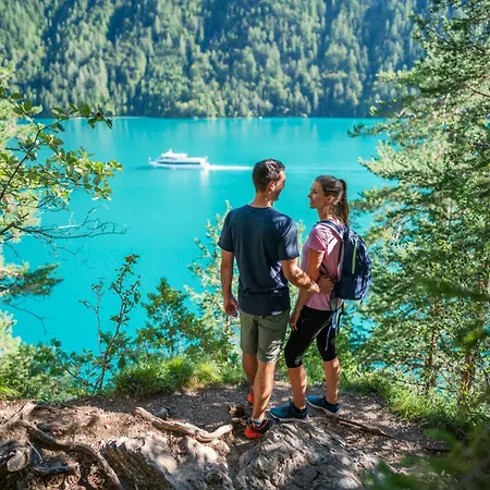 Nawu Apartments & Restaurant Hermagor-Pressegger See