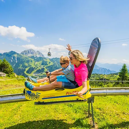 Nawu Apartments & Restaurant