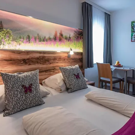 Nawu Apartments & Restaurant 4*