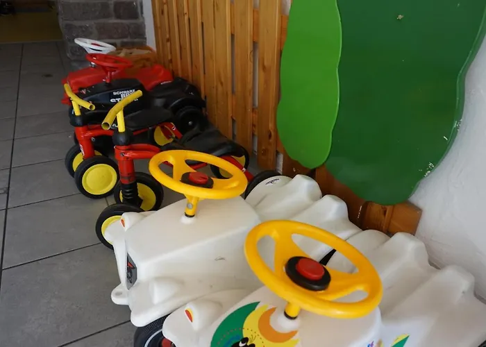 Nawu & Restaurant 4* הרמגור