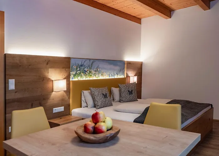 Nawu & Restaurant מלון